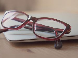Are cheap eyeglasses really a good choice
